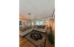 692 Tulip Circle E, Auburndale, FL 33823