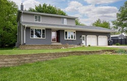 1105 Maple Street, Robins, IA 52328
