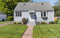 39 Westview Street, Hamden, CT 06514