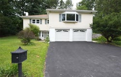 4 Rainbow Trail, Vernon, NJ 07422