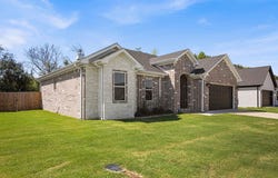 15 Libra Lane, Ward, AR 72176