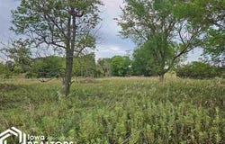 1751 Iris Avenue, Fairfield, IA 52556