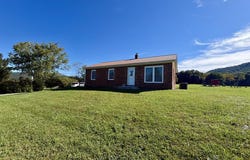 455 Flatwoods Road, Marion, VA 24354