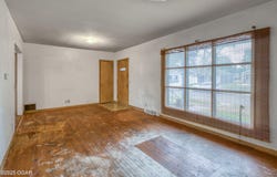 1507 S Sergeant Avenue, Joplin, MO 64804