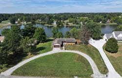 105 Flower Dr., Albion, IL 62806