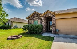 202 Hess Dr, Kyle, TX 78640