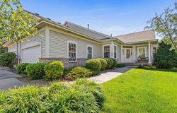 408 Holly Lane N, Oakdale, MN 55128