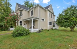 203 S Bellevue Street, Jackson, MO 63755