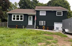 1 Morris Drive, Hyde Park, NY 12538
