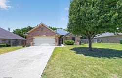 127 N Point Drive, Krum, TX 76249