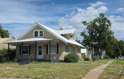 301 W 3rd St, Oshkosh, NE 69154