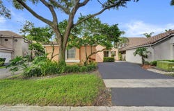 10149 NW 4th St, Plantation, FL 33324