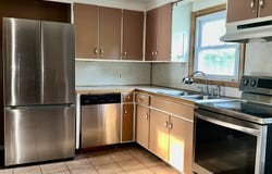 47 Thyme Ln, Springfield, MA 01129