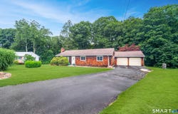 25 Lynn Drive, Wallingford, CT 06492