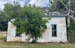 916 W Mesquite Street, Coleman, TX 76834