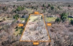1480 Old Plank Road, Milford, MI 48381