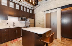 904 E Pearson St, Milwaukee, WI 53202