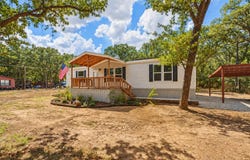 106 Summers Circle, Azle, TX 76020