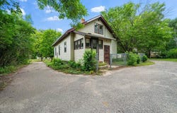 406 8th Avenue E, Alexandria, MN 56308