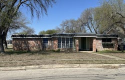 5738 Harefield, San Antonio, TX 78228