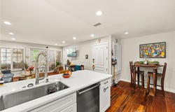 3860 Amberly Dr, Inglewood, CA 90305