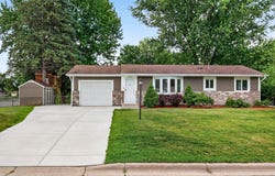 3948 Cinnabar Drive, Eagan, MN 55122
