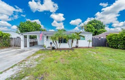 6771 Harding St, Hollywood, FL 33024