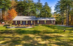4 Boyce Road, Nassau, NY 12123