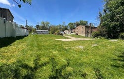 3301 Valewood Dr, Munhall, PA 15120