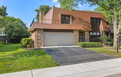 3936 Dundee Road, Northbrook, IL 60062
