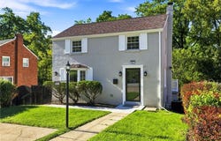1227 Circle Dr, Braddock Hills, PA 15221