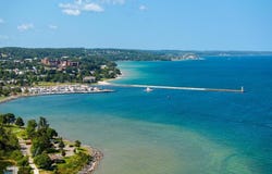 827 Arlington, Petoskey, MI 49770