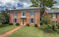 321 S Main St, Lexington, VA 24450