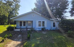 1009 Barnes St., Opp, AL 36467
