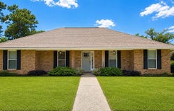 4112 Pine Park Dr, Baton Rouge, LA 70809