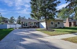 925 S COVENANT Lane, APPLETON, WI 54915