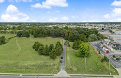 W Northview Road, Nixa, MO 65714