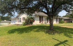 3612 Meadow Oaks Lane, Bryan, TX 77802