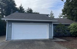 2040 11TH St, Florence, OR 97439