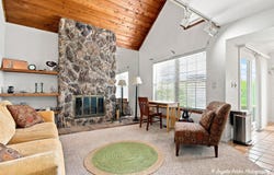 742 Glen Way, Gurnee, IL 60031
