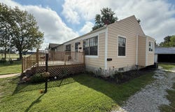 318 E Thurber, Clay Center, NE 68933