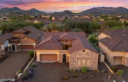 8456 E JASMINE Circle, Mesa, AZ 85207