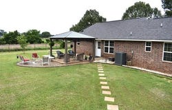 2921 E 2090 Road, Hugo, OK 74743