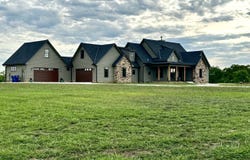 663 N 1851 Diag Rd, Lecompton, KS 66050