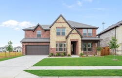 208 Sweetwater Drive, Commerce, TX 75428