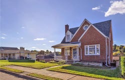 707 Washington, Jeannette, PA 15644