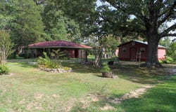102 E Fox Avenue, DERMA, MS 38916