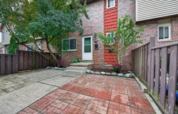 552 Terrace Lane E, Ypsilanti, MI 48198