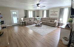3985 Hwy 641S, PARIS, TN 38242
