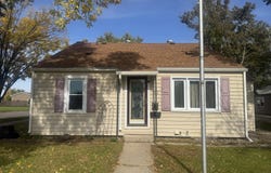 899 13th St SW, Huron, SD 57350